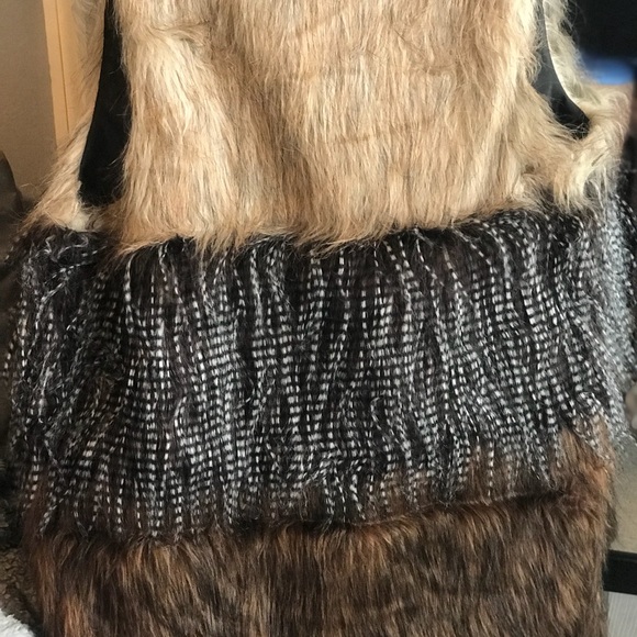 Fur vest BRAND NEW - Picture 2 of 2